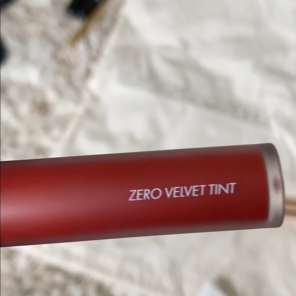 Colourpop Romand velvet red lipstick duo - Picture 7 of 7